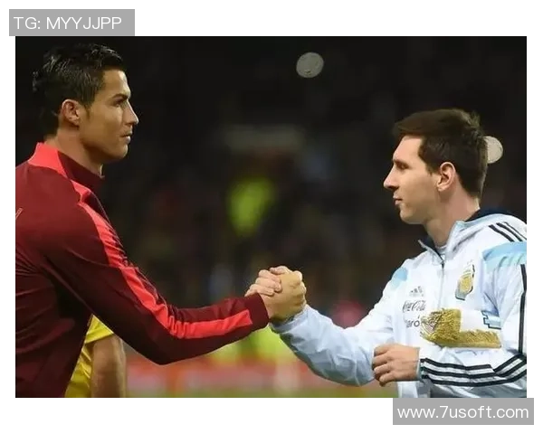 球场上闪耀的足球明星是谁他们的传奇故事与辉煌成就揭秘 球场上闪耀的足球明星是谁他们的传奇故事与辉煌成就揭秘