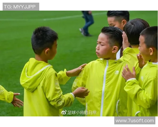 足球明星专访精彩集锦尽在这里一览无余的踢球故事与幕后花絮 足球明星专访精彩集锦尽在这里一览无余的踢球故事与幕后花絮