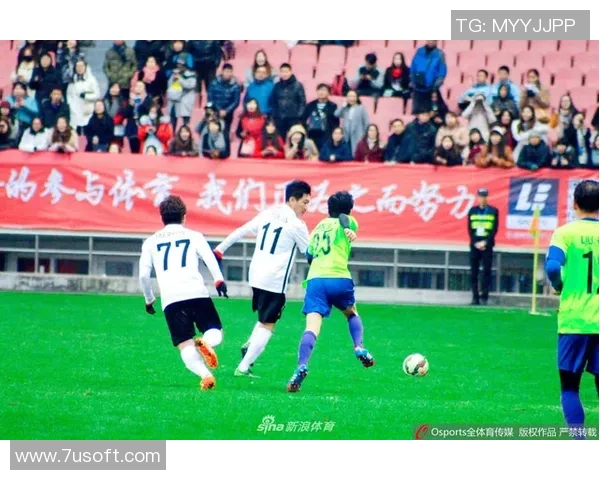 足球明星帅哥风采大赏全球各地足球场上的魅力男神图片合集 足球明星帅哥风采大赏全球各地足球场上的魅力男神图片合集